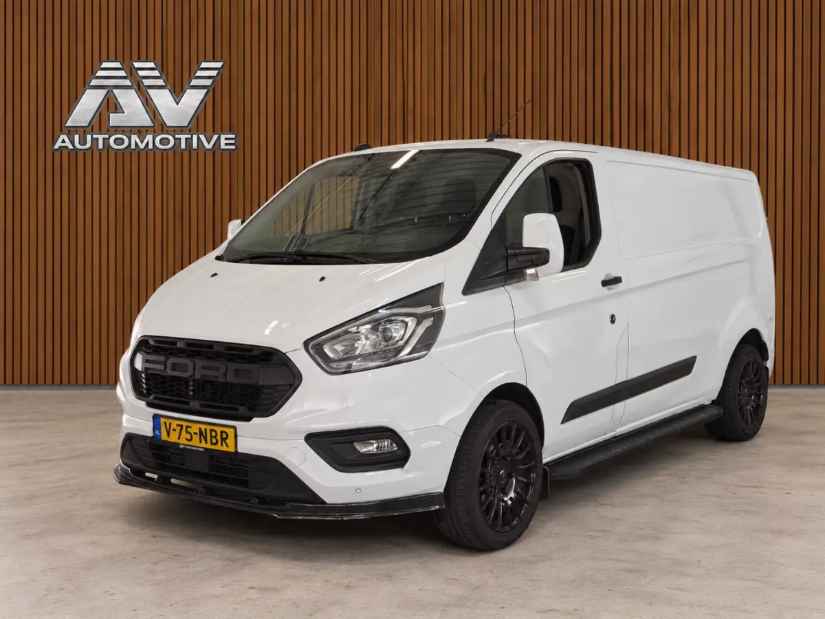 320 2.0 TDCI L2H1 | Raptor edition | CarPlay | Camera | Stoelverwarming | PDC V+A | Trekhaak | Airco | Nieuwe APK
