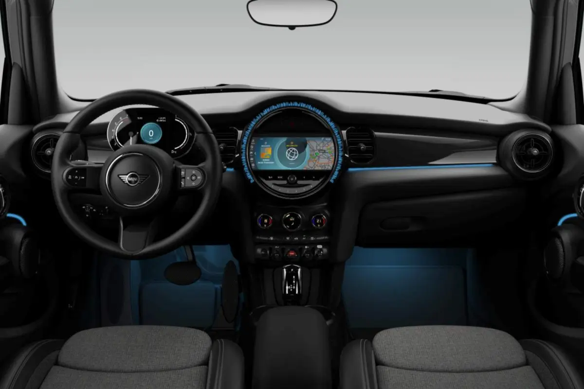 1.5 Cooper Classic | 1e eigenaar | Dealer onderhouden | Sportstoelen | Apple Carplay | Cruise control | Sportstuur | DAB | Ambient Light | LED | Origineel NL | PDC