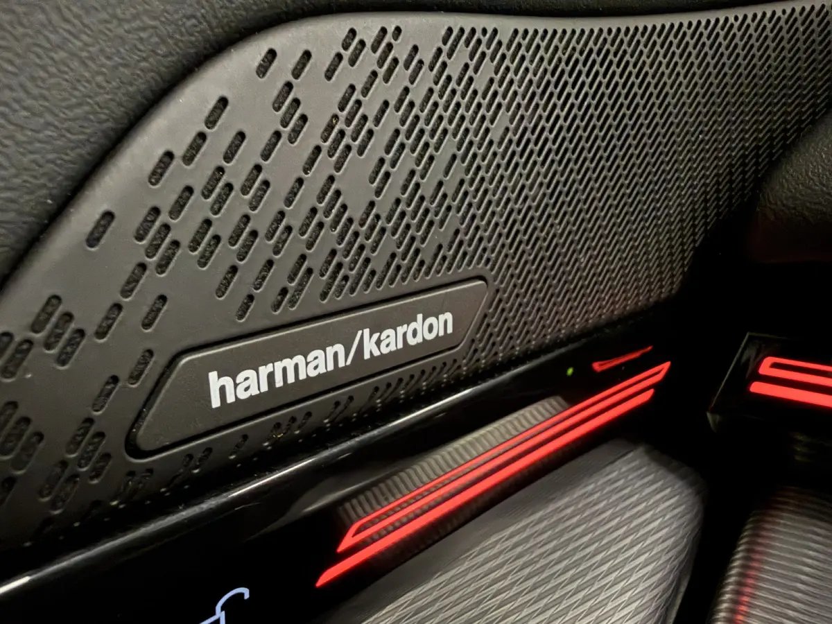 530e Edition PANO/HEAD-UP/ACC/H&K/LEER-SPORT/CURVED-DISPLAY/SOH 96,3%/VENTILATIE+MEMORY/360CAMERA/LED-ADAPTIVE/KEYLESS/19"/NW.MODEL 2025/FABRIEKS-GARANTIE T/M 03-2027/NET OH BEURT GEHAD BIJ 