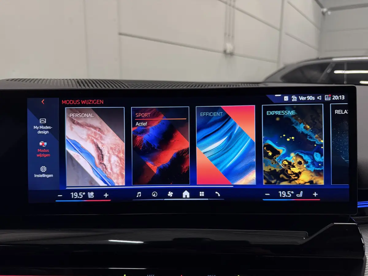 530e Edition PANO/HEAD-UP/ACC/H&K/LEER-SPORT/CURVED-DISPLAY/SOH 96,3%/VENTILATIE+MEMORY/360CAMERA/LED-ADAPTIVE/KEYLESS/19"/NW.MODEL 2025/FABRIEKS-GARANTIE T/M 03-2027/NET OH BEURT GEHAD BIJ 