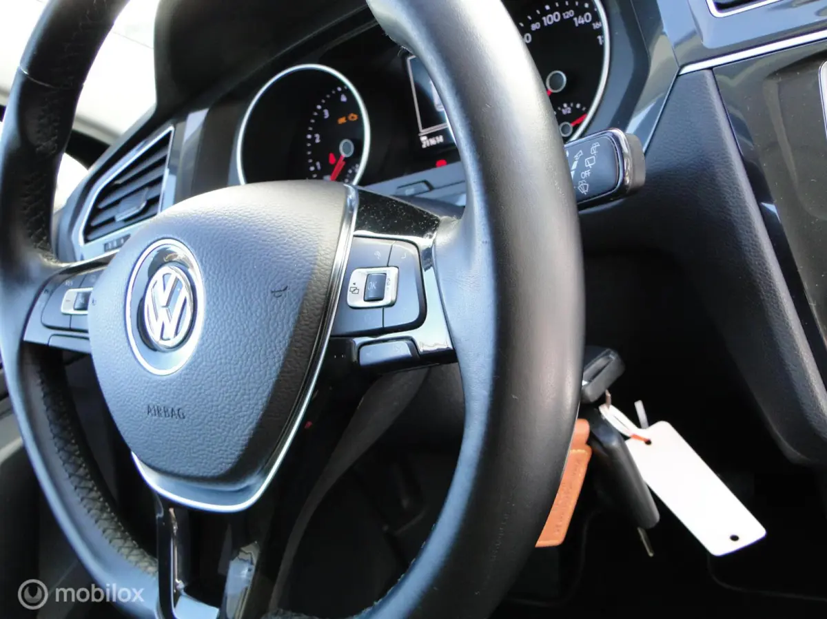 1.4, benzine, schakel, 211.614 km