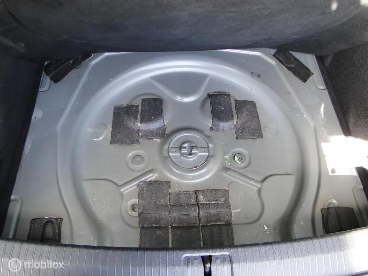 1.4, benzine, schakel, 211.614 km