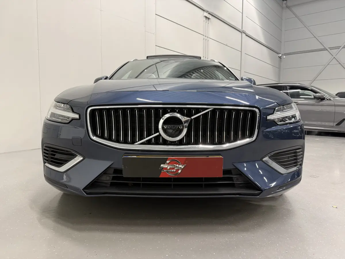 T6 Recharge AWD PANO/TREKHAAK/HEAD-UP/H&K/360CAMERA/MEMORY/SOH 87%/KEYLESS/LED/ACC/PILOT-ASSIST/CARPLAY/CRYSTAL-POOK/DONKERE-HEMEL/VOLLEDIG VOLVO DEALER HISTORIE