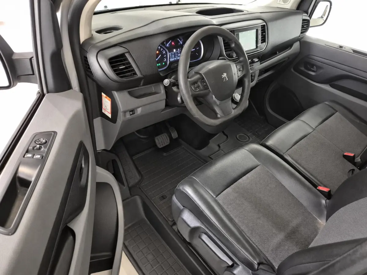 2.0 BlueHDI 180 | CarPlay | Camera | Navigatie | Blind Spot | Lederen bekleding | Alarm | Airco | DAB | Orig. NL auto | Nieuwe APK