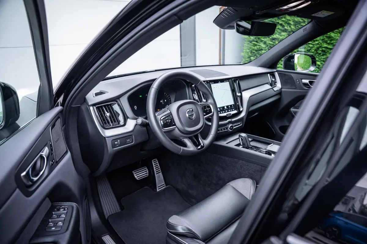 2.0 B4 R-Design Panorama|H/K|360°camera|ACC|Memory|Stoel&Stuurverw.|Dealeronderhouden