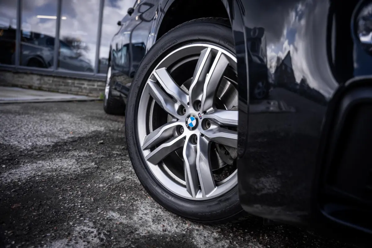 sDrive20i 192pk M-Sport|Org.NL|Leder|Camera|Afn.Trekhaak|HuD|Elek.A-klep|Dealer-onderhouden