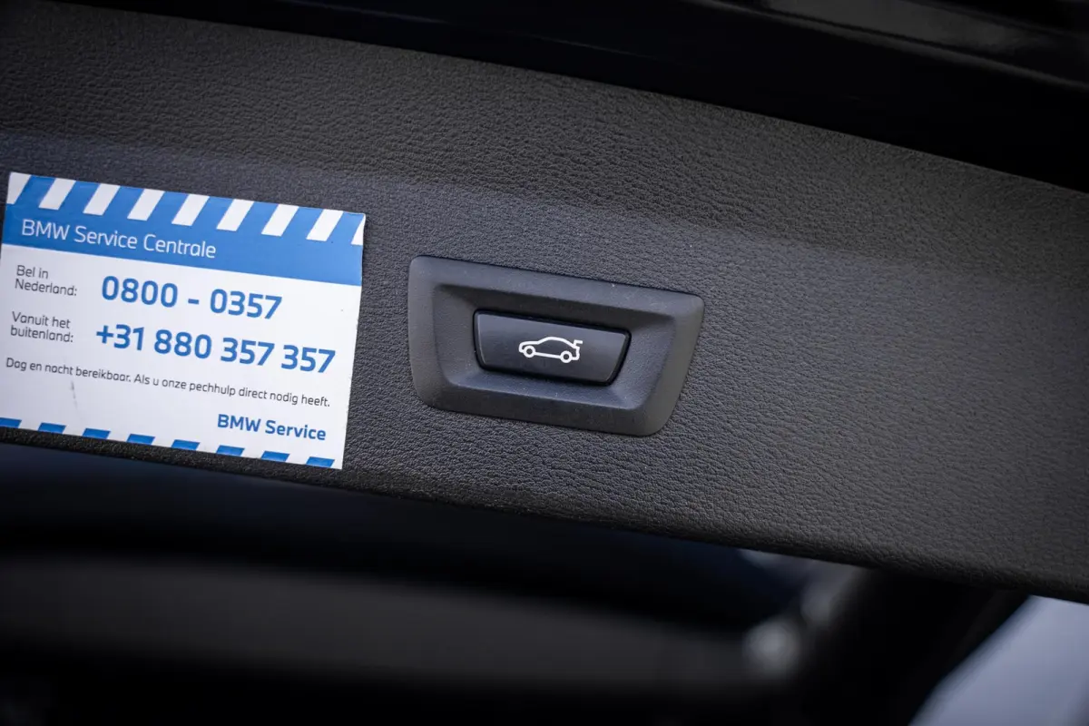 sDrive20i 192pk M-Sport|Org.NL|Leder|Camera|Afn.Trekhaak|HuD|Elek.A-klep|Dealer-onderhouden