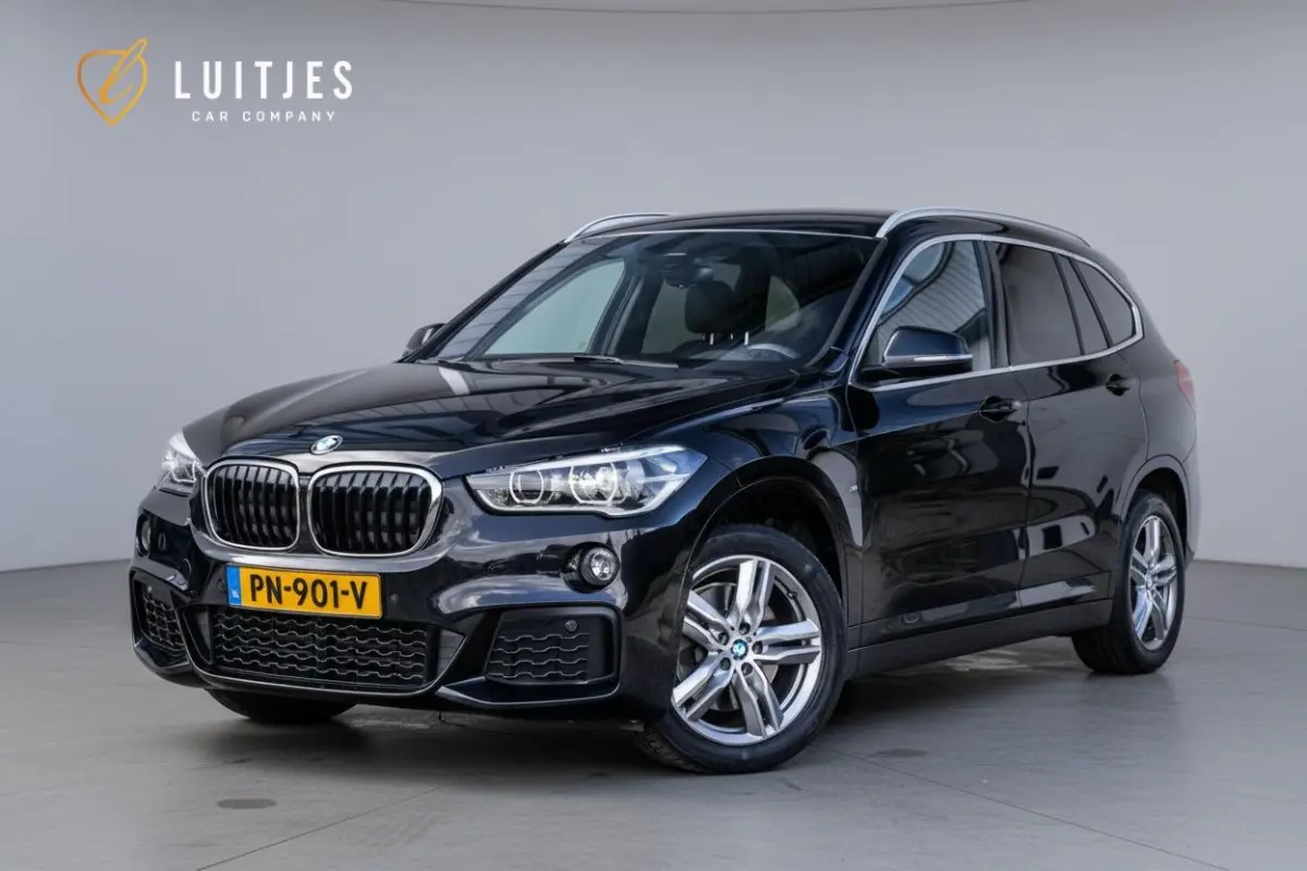 sDrive20i 192pk M-Sport|Org.NL|Leder|Camera|Afn.Trekhaak|HuD|Elek.A-klep|Dealer-onderhouden