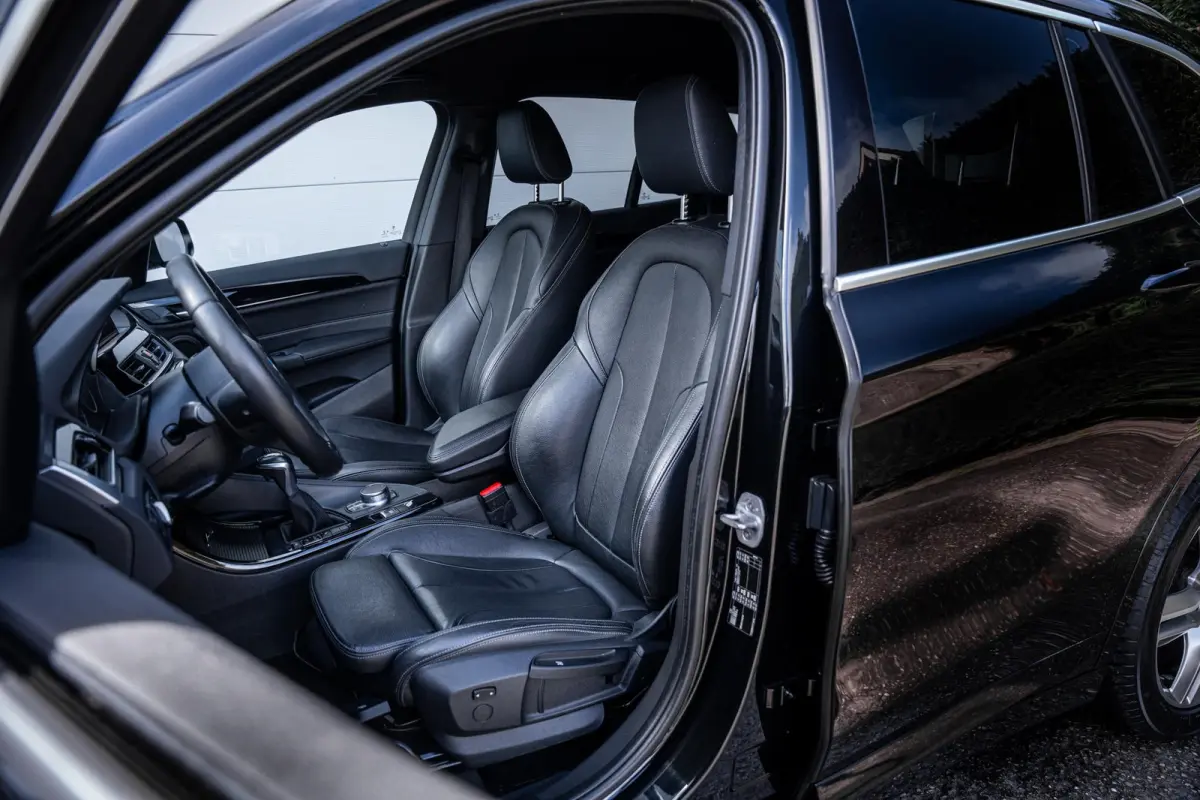 sDrive20i 192pk M-Sport|Org.NL|Leder|Camera|Afn.Trekhaak|HuD|Elek.A-klep|Dealer-onderhouden