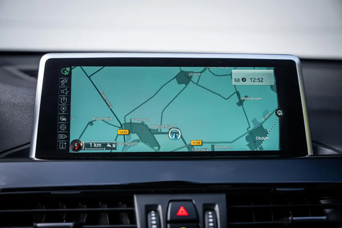 sDrive20i 192pk M-Sport|Org.NL|Leder|Camera|Afn.Trekhaak|HuD|Elek.A-klep|Dealer-onderhouden