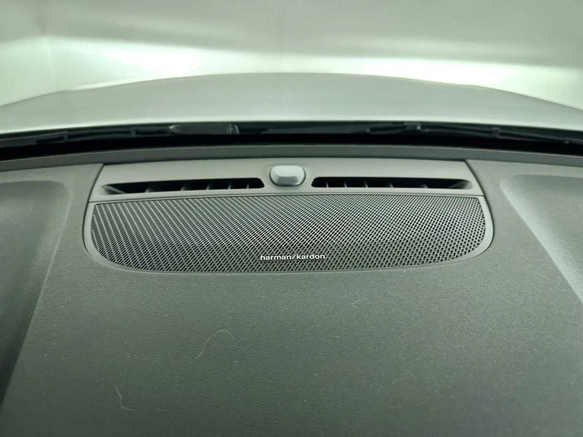 B4 Plus Dark | Panoramadak | Parkeercamera | Harman Kardon | Stoel- en stuurverwarming | Trekhaak