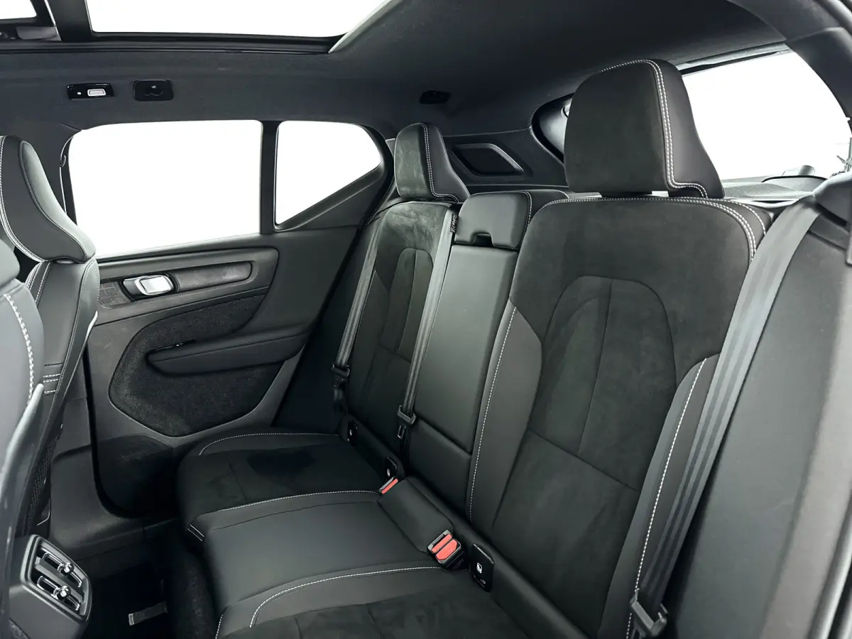 B4 Plus Dark | Panoramadak | Parkeercamera | Harman Kardon | Stoel- en stuurverwarming | Trekhaak