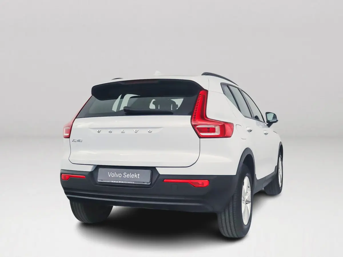 T2 Momentum | Park assist | Cruise control | Climate control | Navigatie