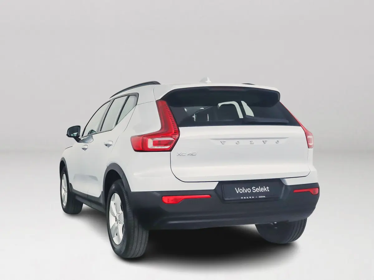 T2 Momentum | Park assist | Cruise control | Climate control | Navigatie
