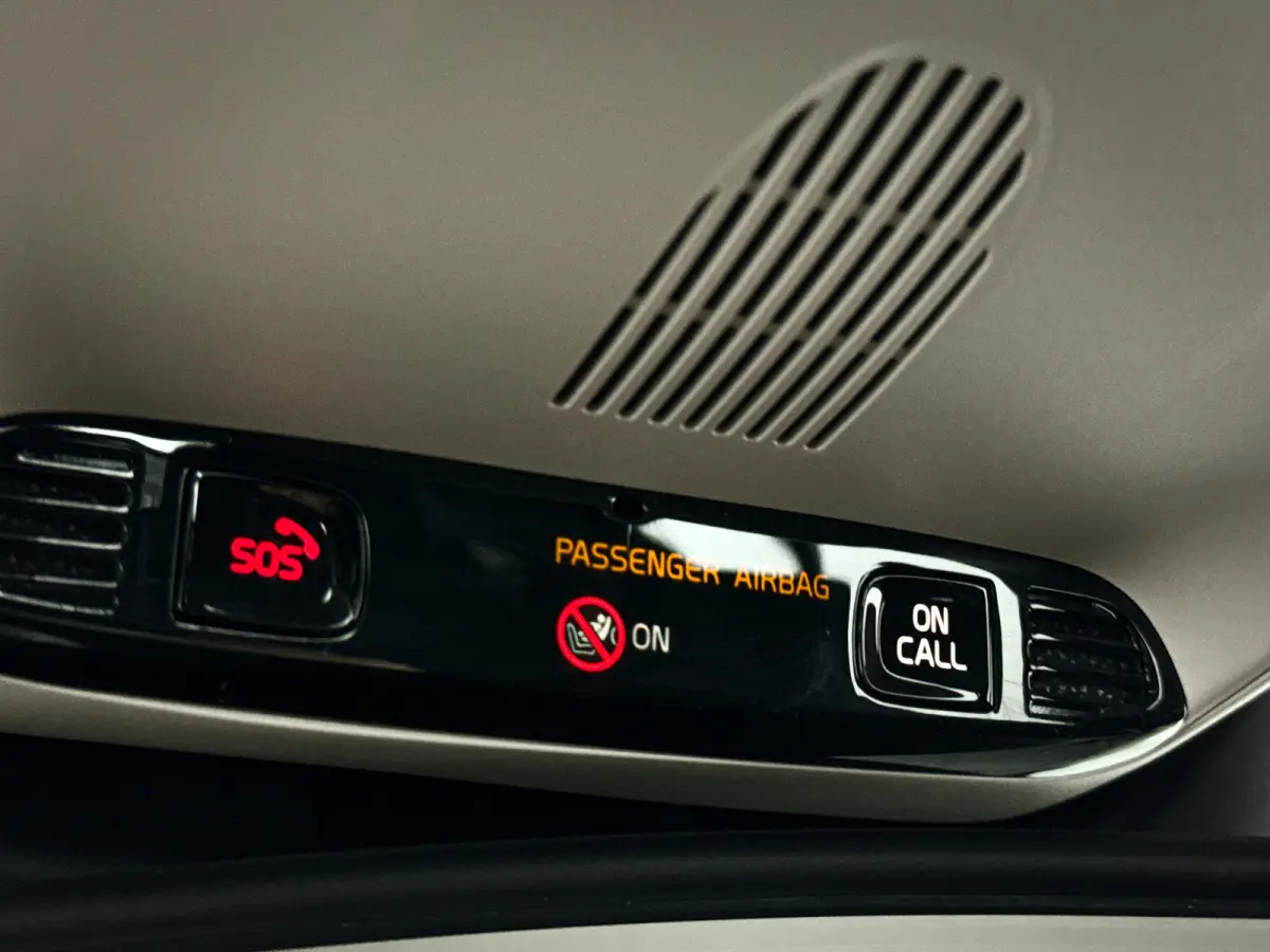 T2 Momentum | Park assist | Cruise control | Climate control | Navigatie