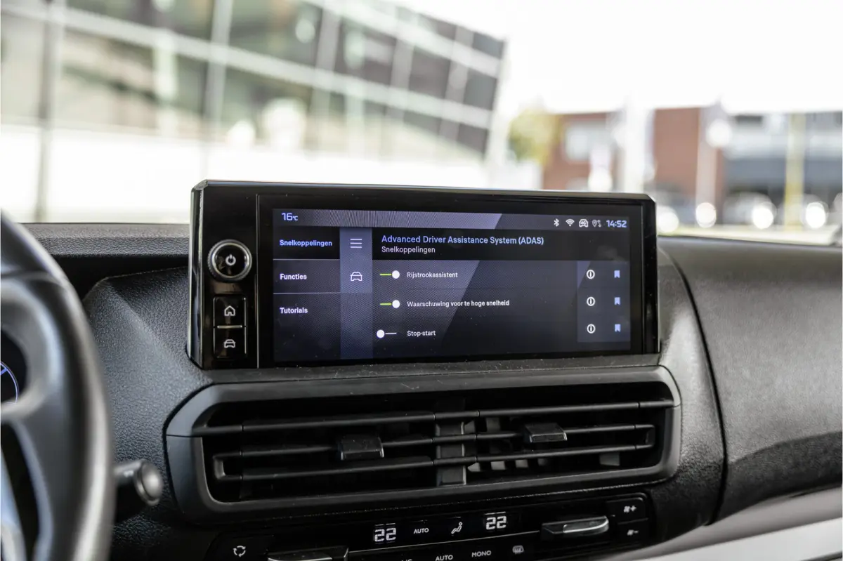 2.0 BlueHDi 180 L3 Sport DC | LED | ACC | Lederen bekleding | CarPlay | Camera | Blind Spot | Trekhaak | Stoelverwarming | Orig. NL auto