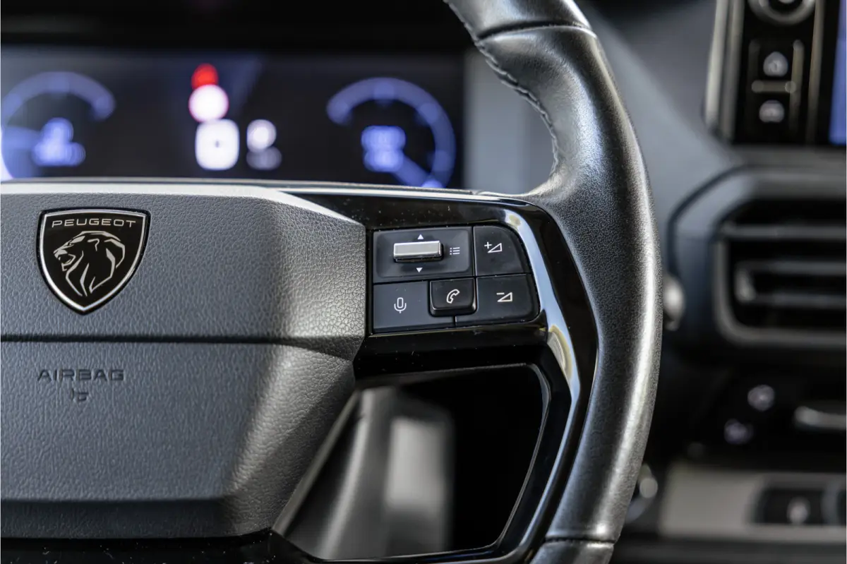 2.0 BlueHDi 180 L3 Sport DC | LED | ACC | Lederen bekleding | CarPlay | Camera | Blind Spot | Trekhaak | Stoelverwarming | Orig. NL auto