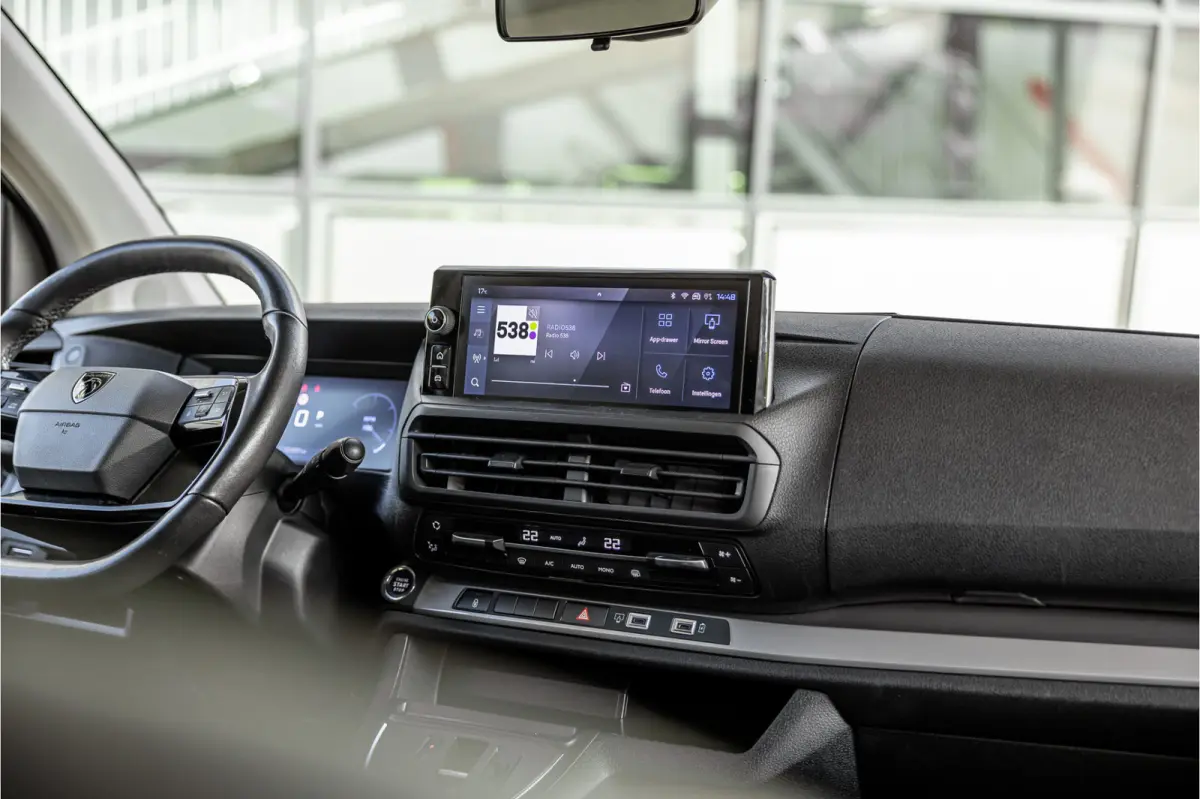 2.0 BlueHDi 180 L3 Sport DC | LED | ACC | Lederen bekleding | CarPlay | Camera | Blind Spot | Trekhaak | Stoelverwarming | Orig. NL auto