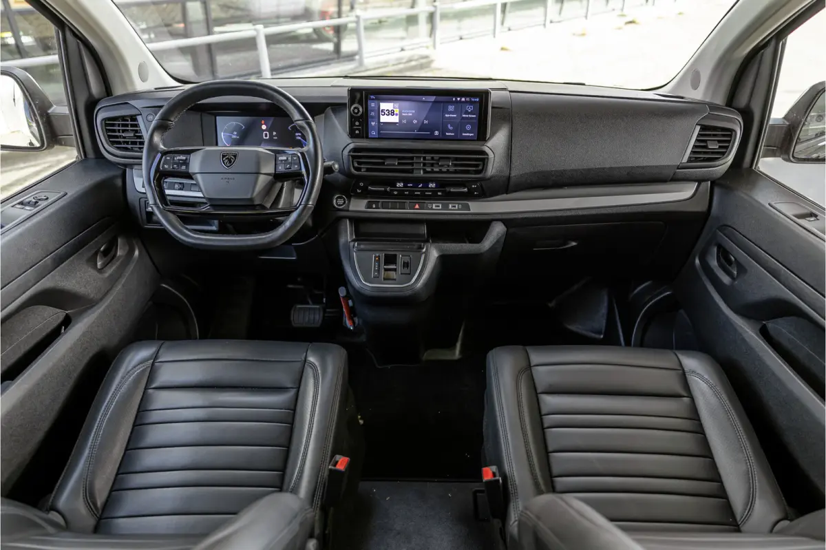 2.0 BlueHDi 180 L3 Sport DC | LED | ACC | Lederen bekleding | CarPlay | Camera | Blind Spot | Trekhaak | Stoelverwarming | Orig. NL auto