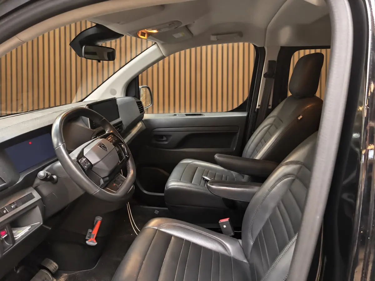 2.0 BlueHDi 180 L3 Sport DC | LED | ACC | Lederen bekleding | CarPlay | Camera | Blind Spot | Trekhaak | Stoelverwarming | Orig. NL auto