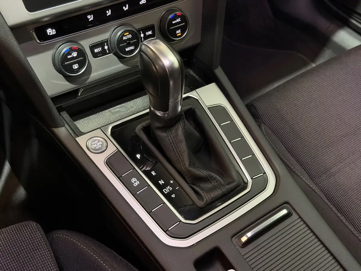 1.5 TSI Comfortline Business DSG/LED/NAVI/CRUISE/CARPLAY/PDC/KEYLESS/ACC/FRONT-ASSIST/PARK-PILOT/12-MND-