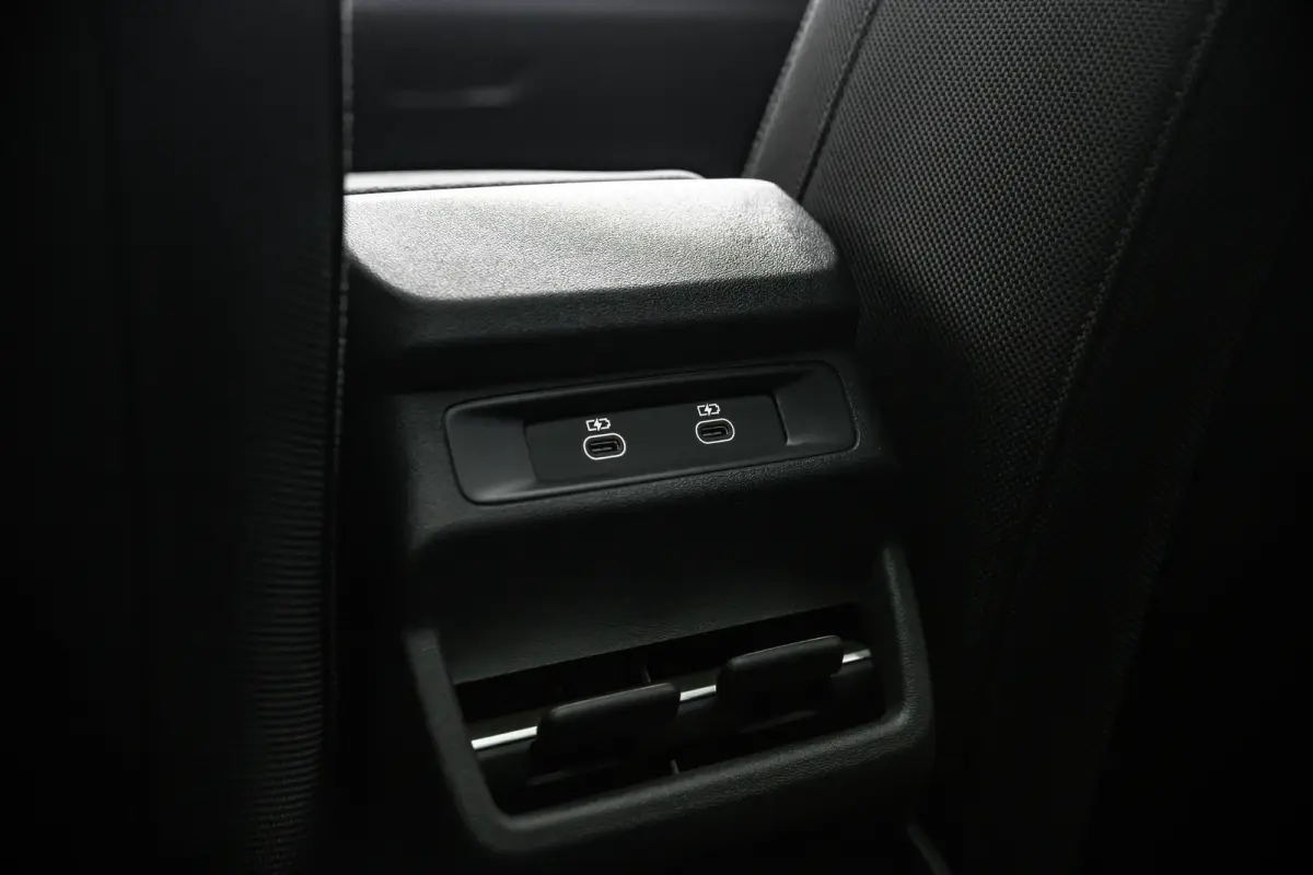 S edition | Adaptive cruise control | Audi sound system | Cruise control