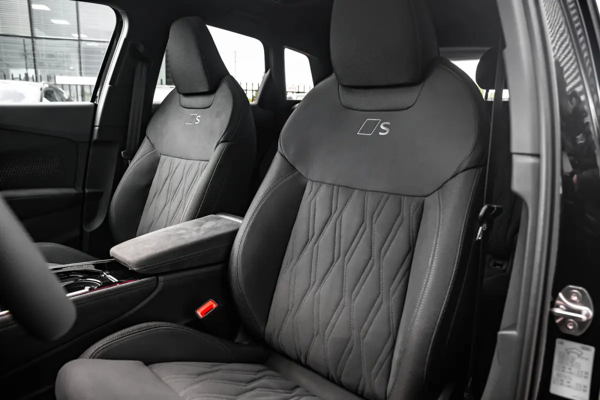 S edition | Adaptive cruise control | Audi sound system | Cruise control