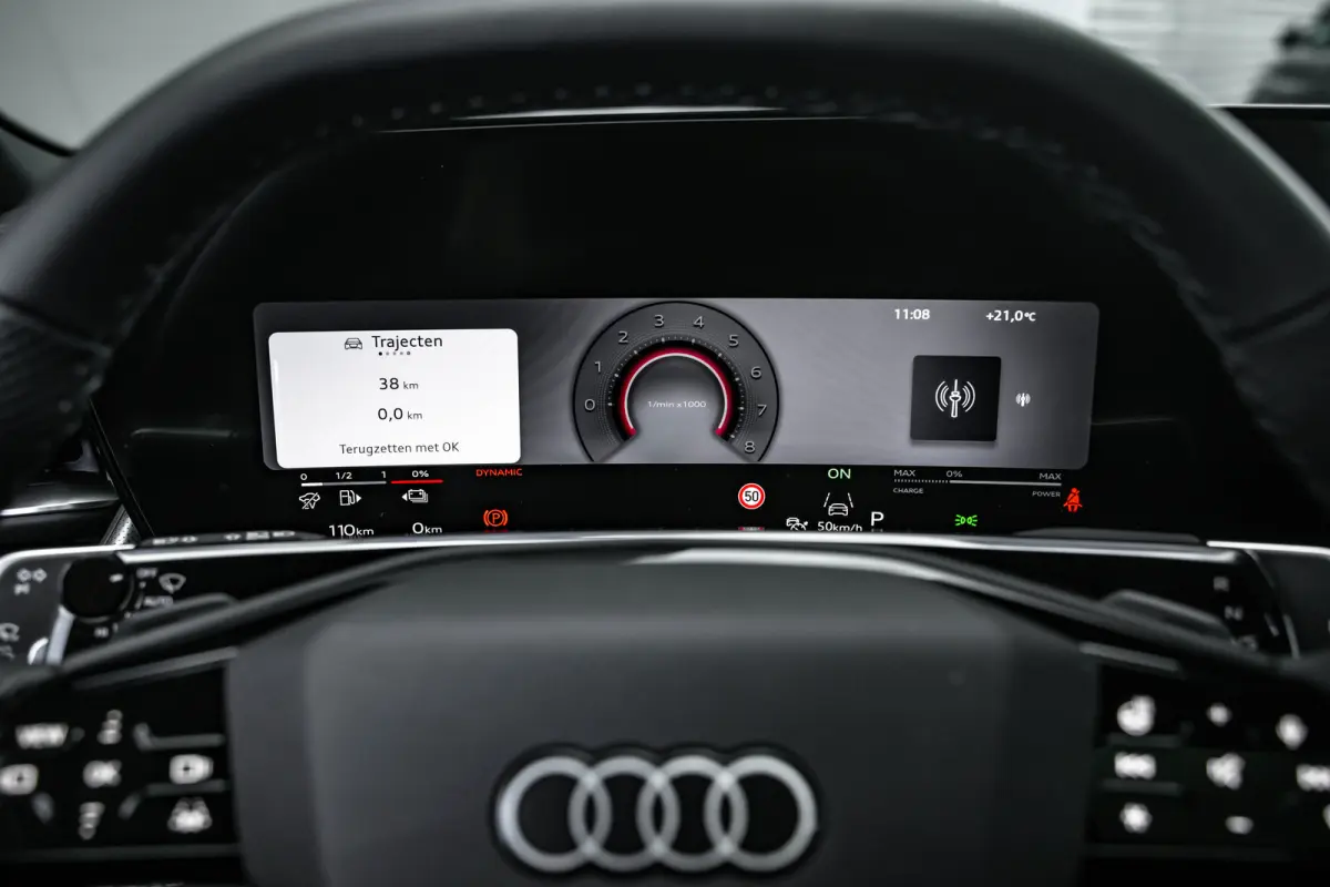 S edition | Adaptive cruise control | Audi sound system | Cruise control