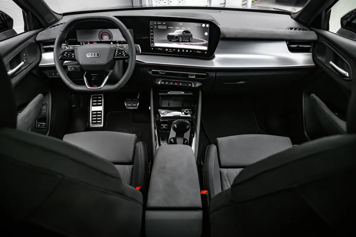 S edition | Adaptive cruise control | Audi sound system | Cruise control