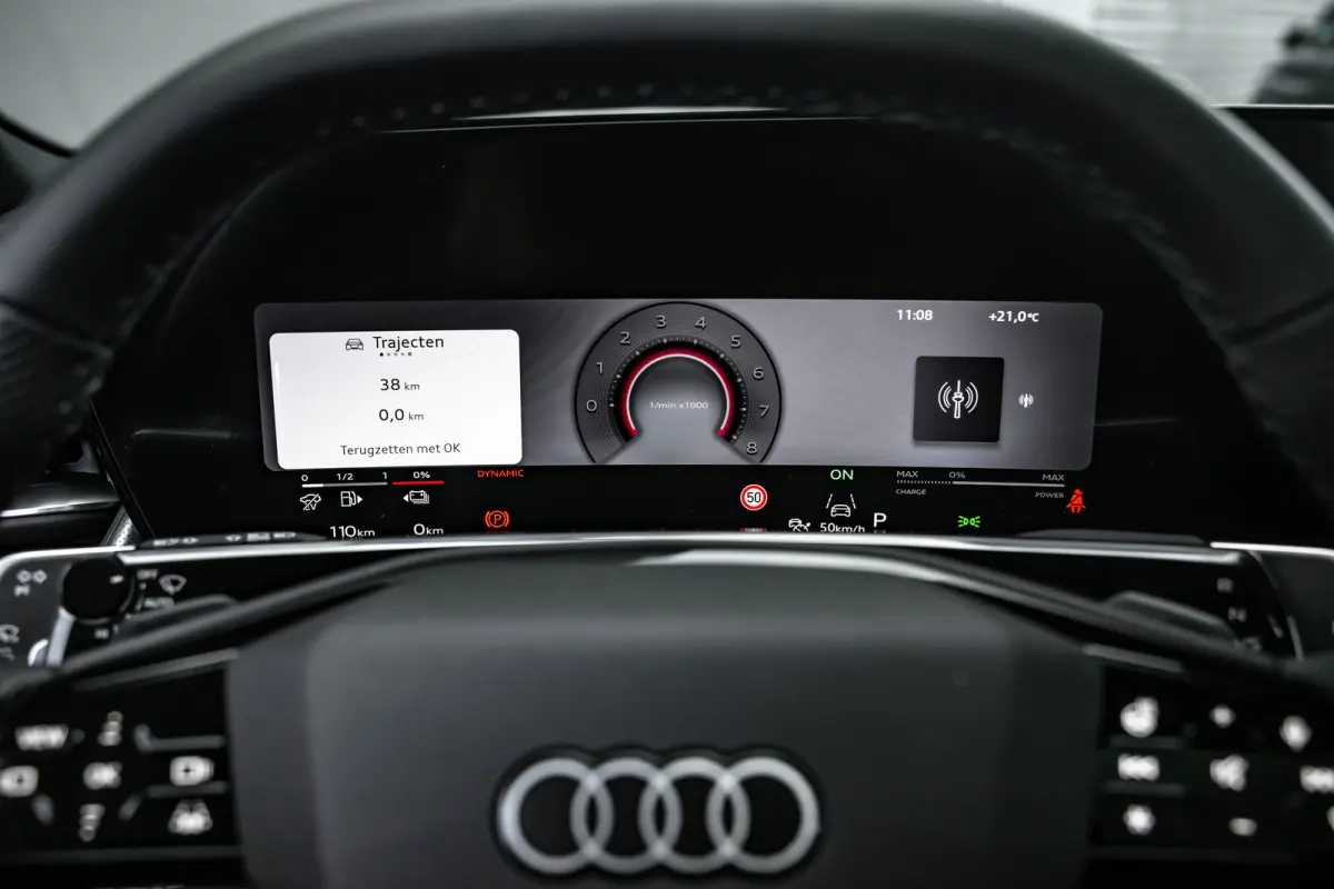 S edition | Adaptive cruise control | Audi sound system | Cruise control