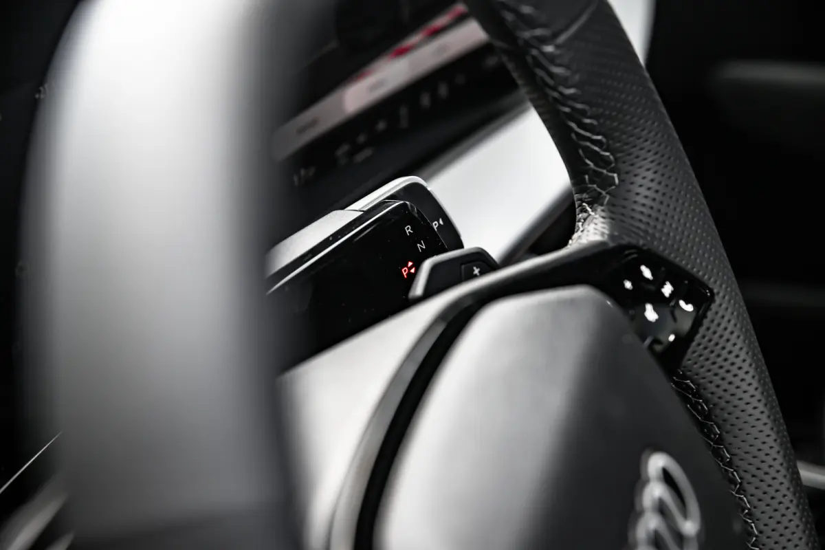 S edition | Adaptive cruise control | Audi sound system | Cruise control