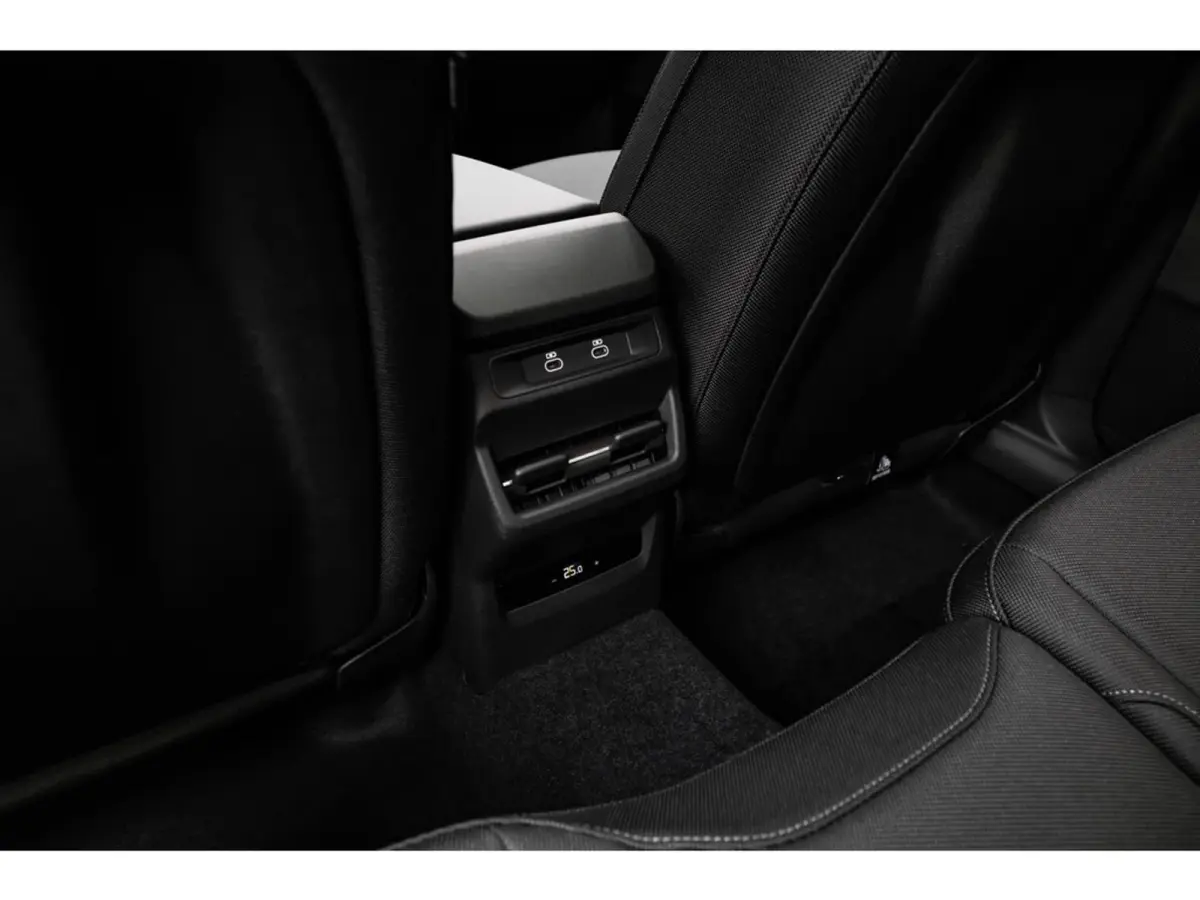 S edition | Adaptive cruise control | Audi sound system | Cruise control