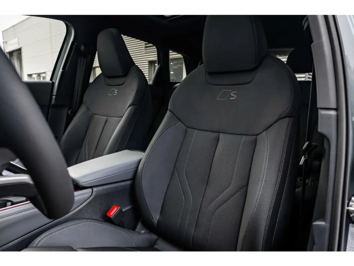 S edition | Adaptive cruise control | Audi sound system | Cruise control