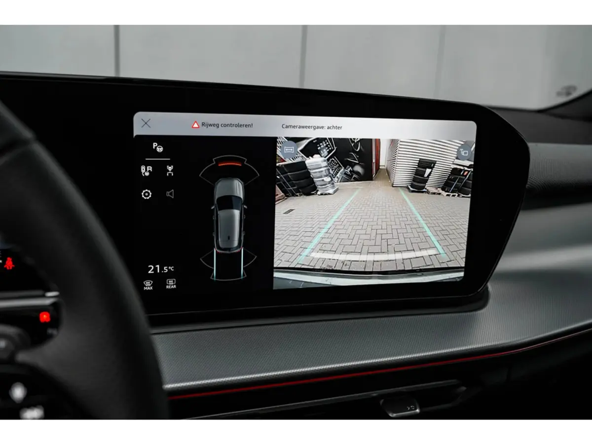 S edition | Adaptive cruise control | Audi sound system | Cruise control
