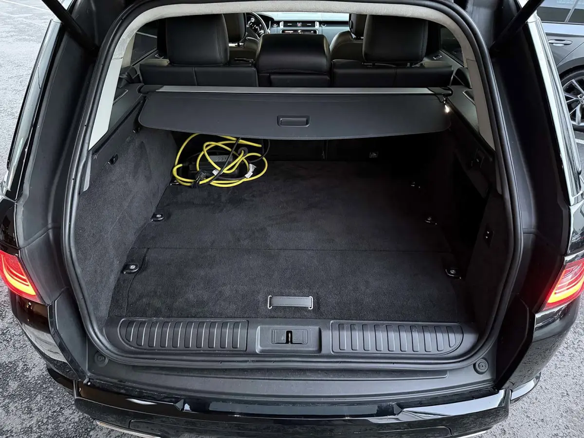 P400e Autobiography Dynamic, Pano, Alcantara, HUD, Koelkast, Stoelventilatie/verwarming, Meridian,