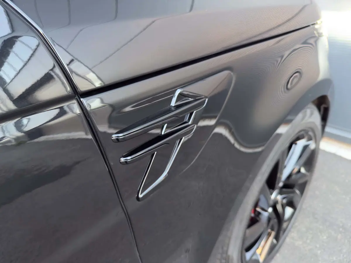 P400e Autobiography Dynamic, Pano, Alcantara, HUD, Koelkast, Stoelventilatie/verwarming, Meridian,