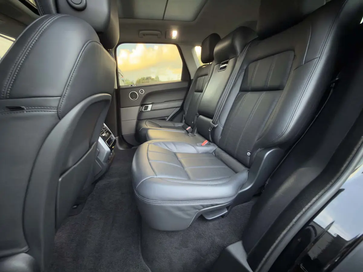 P400e Autobiography Dynamic, Pano, Alcantara, HUD, Koelkast, Stoelventilatie/verwarming, Meridian,