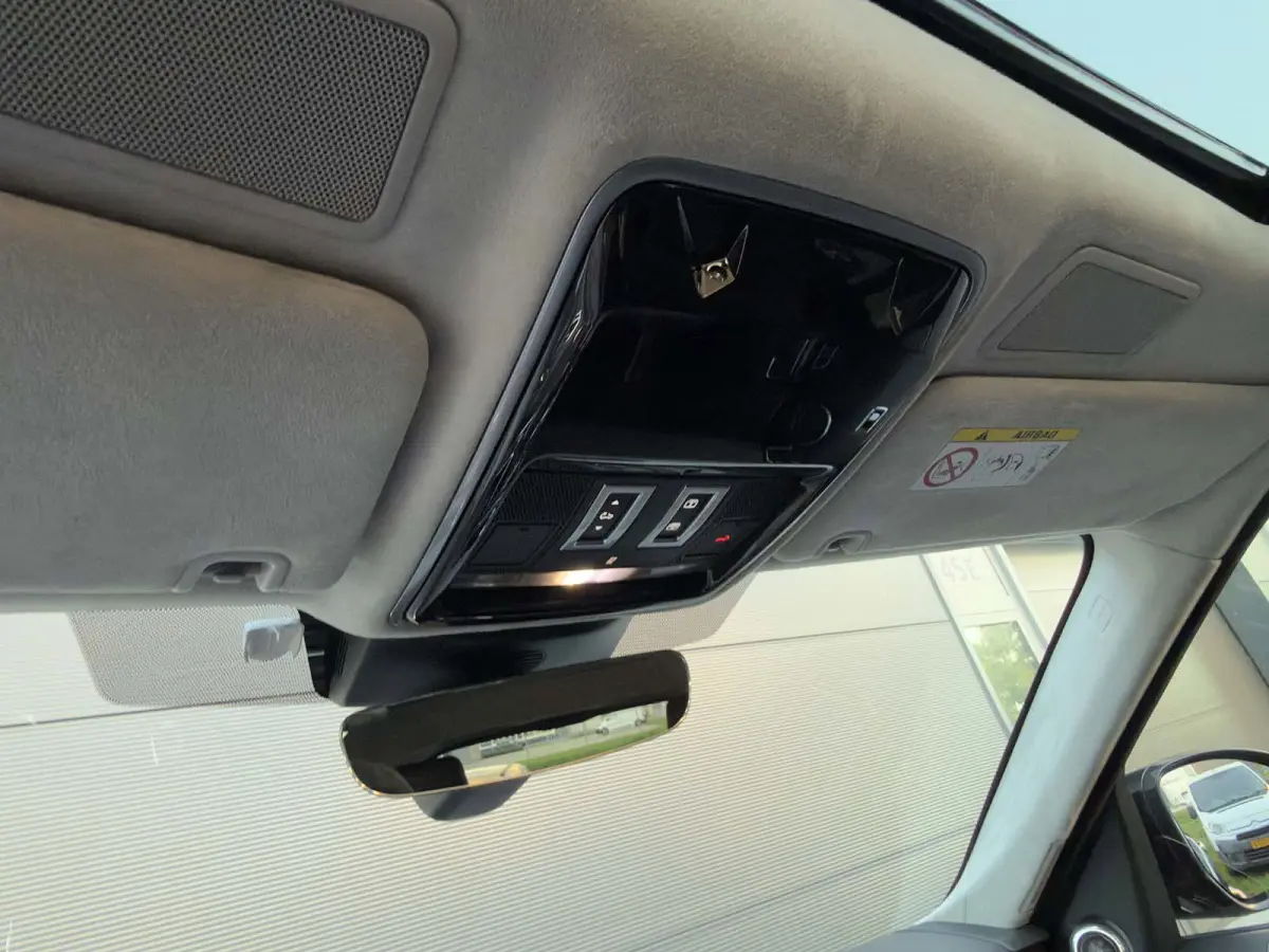 P400e Autobiography Dynamic, Pano, Alcantara, HUD, Koelkast, Stoelventilatie/verwarming, Meridian,