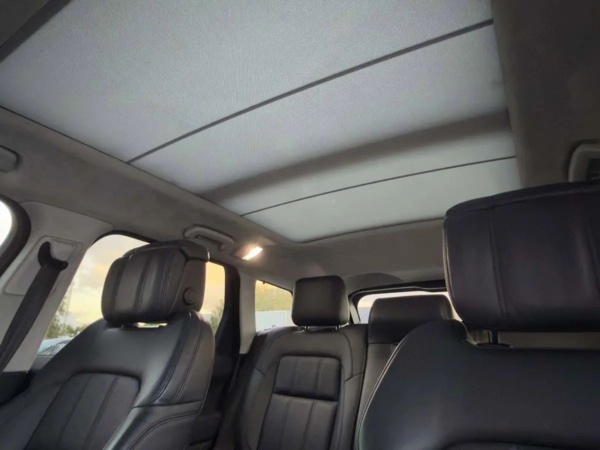 P400e Autobiography Dynamic, Pano, Alcantara, HUD, Koelkast, Stoelventilatie/verwarming, Meridian,