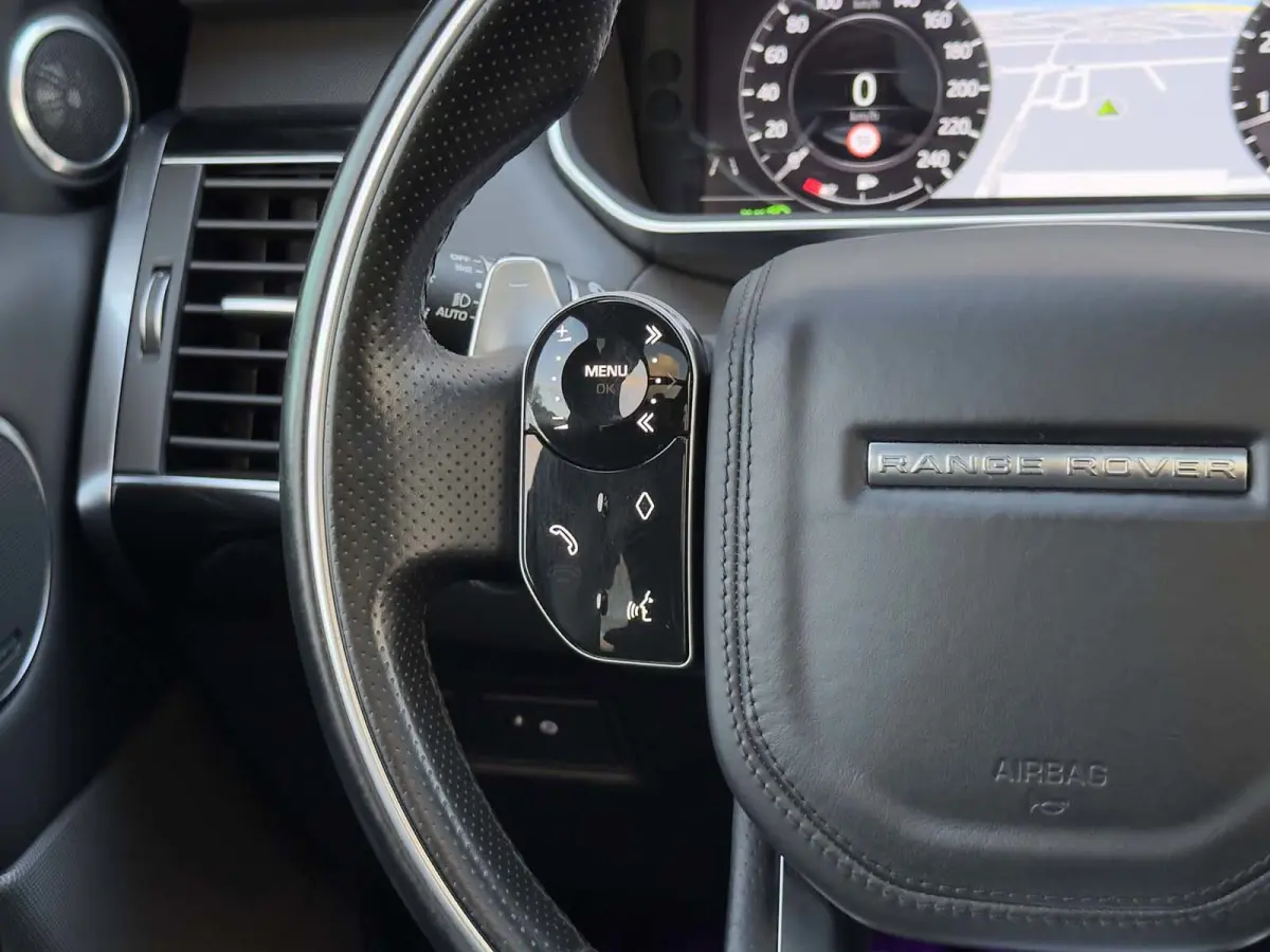 P400e Autobiography Dynamic, Pano, Alcantara, HUD, Koelkast, Stoelventilatie/verwarming, Meridian,