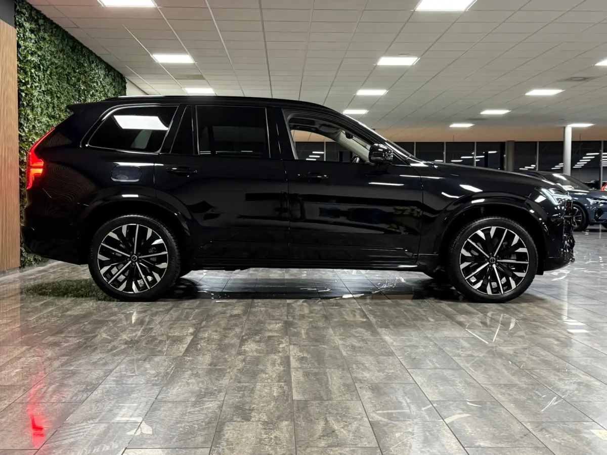 T8 AWD Recharge Ultra Dark | Facelift | Luchtvering | 360 Camera | Head-Up Display | Harman Kardon | 455pk | Adaptieve Cruise Control | Stoelverwarming voor+achter | Stuurwielverwarming | Sc