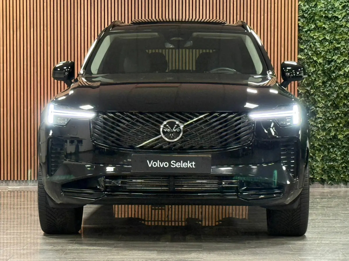 T8 AWD Recharge Ultra Dark | Facelift | Luchtvering | 360 Camera | Head-Up Display | Harman Kardon | 455pk | Adaptieve Cruise Control | Stoelverwarming voor+achter | Stuurwielverwarming | Sc