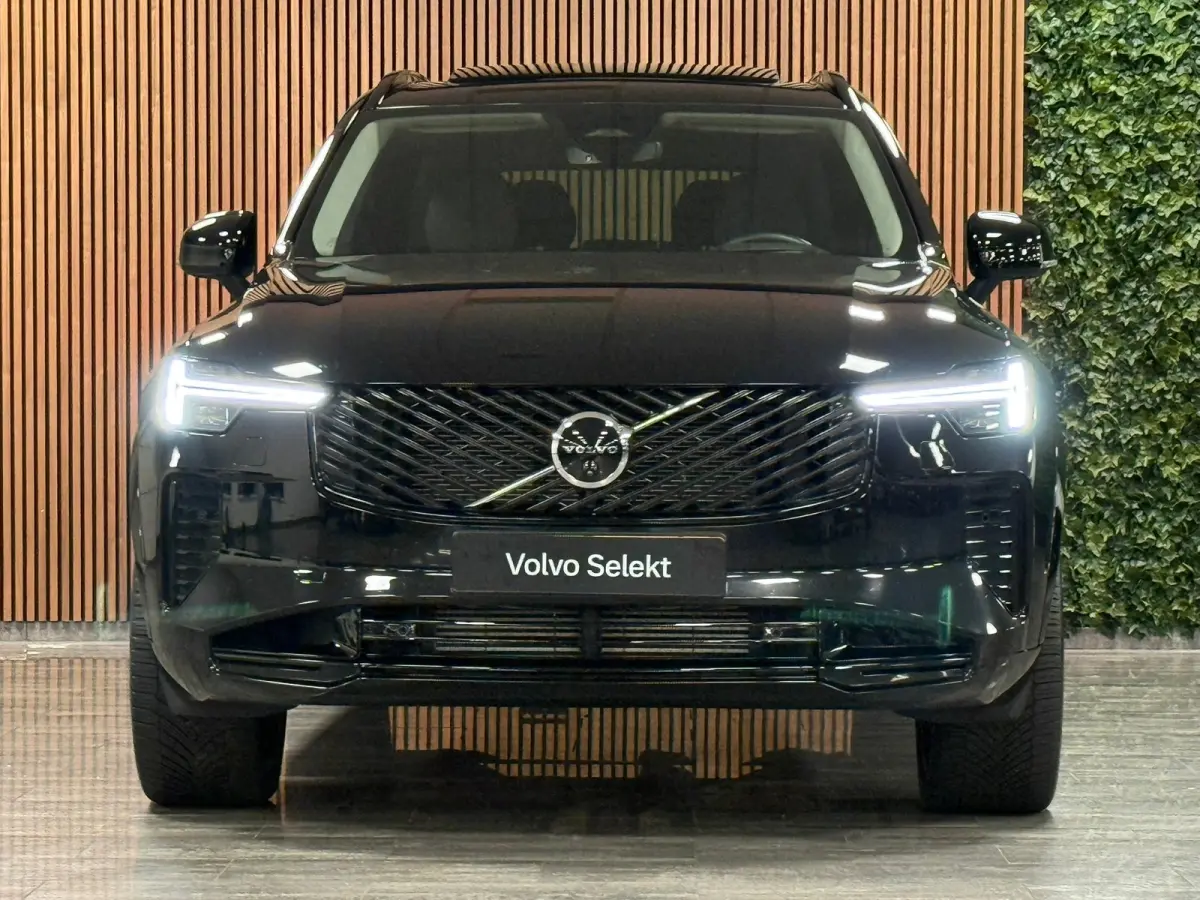 T8 AWD Recharge Ultra Dark | Facelift | Luchtvering | 360 Camera | Head-Up Display | Harman Kardon | 455pk | Adaptieve Cruise Control | Stoelverwarming voor+achter | Stuurwielverwarming | Sc