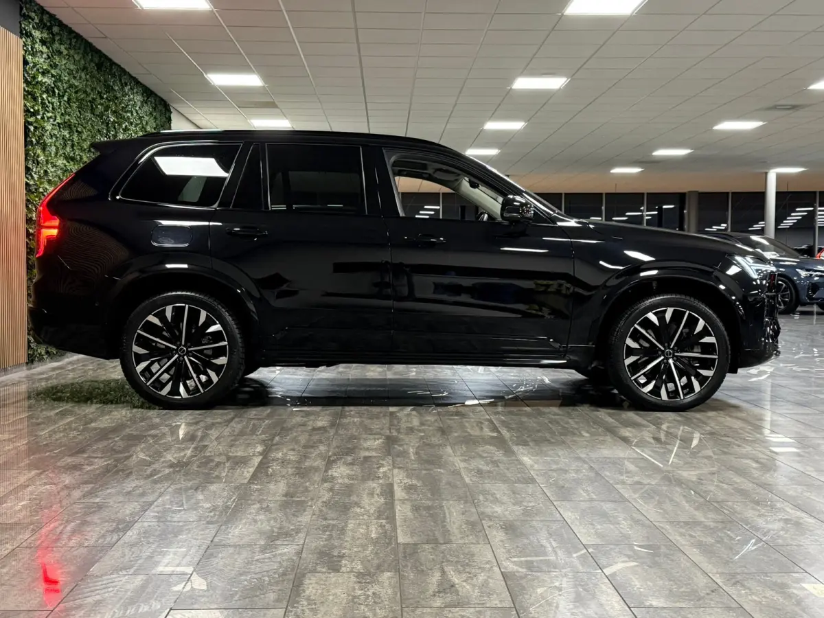 T8 AWD Recharge Ultra Dark | Facelift | Luchtvering | 360 Camera | Head-Up Display | Harman Kardon | 455pk | Adaptieve Cruise Control | Stoelverwarming voor+achter | Stuurwielverwarming | Sc