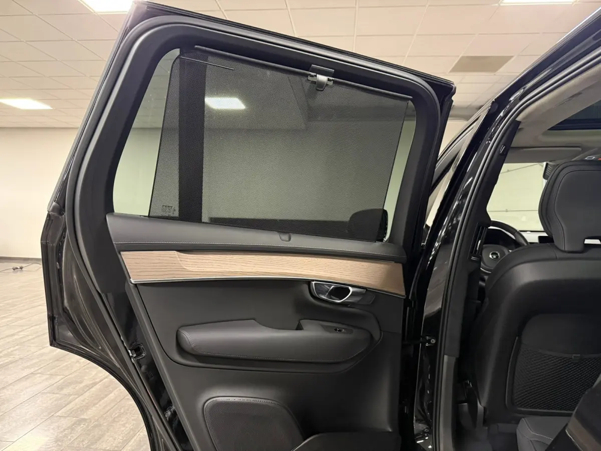 T8 AWD Recharge Ultra Dark | Facelift | Luchtvering | 360 Camera | Head-Up Display | Harman Kardon | 455pk | Adaptieve Cruise Control | Stoelverwarming voor+achter | Stuurwielverwarming | Sc