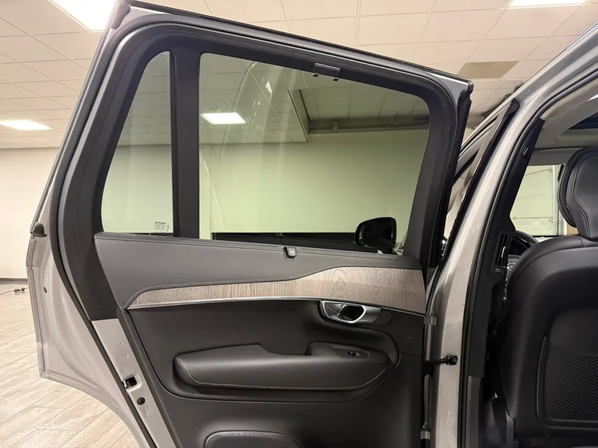 T8 AWD Recharge Ultra Ultimate Dark | Trekhaak | Stoelventilatie | 360 Camera | Head-Up Display | Harman Kardon | 455pk | Stoelmassage | Adaptieve Cruise Control | Stoelverwarming voor+achte