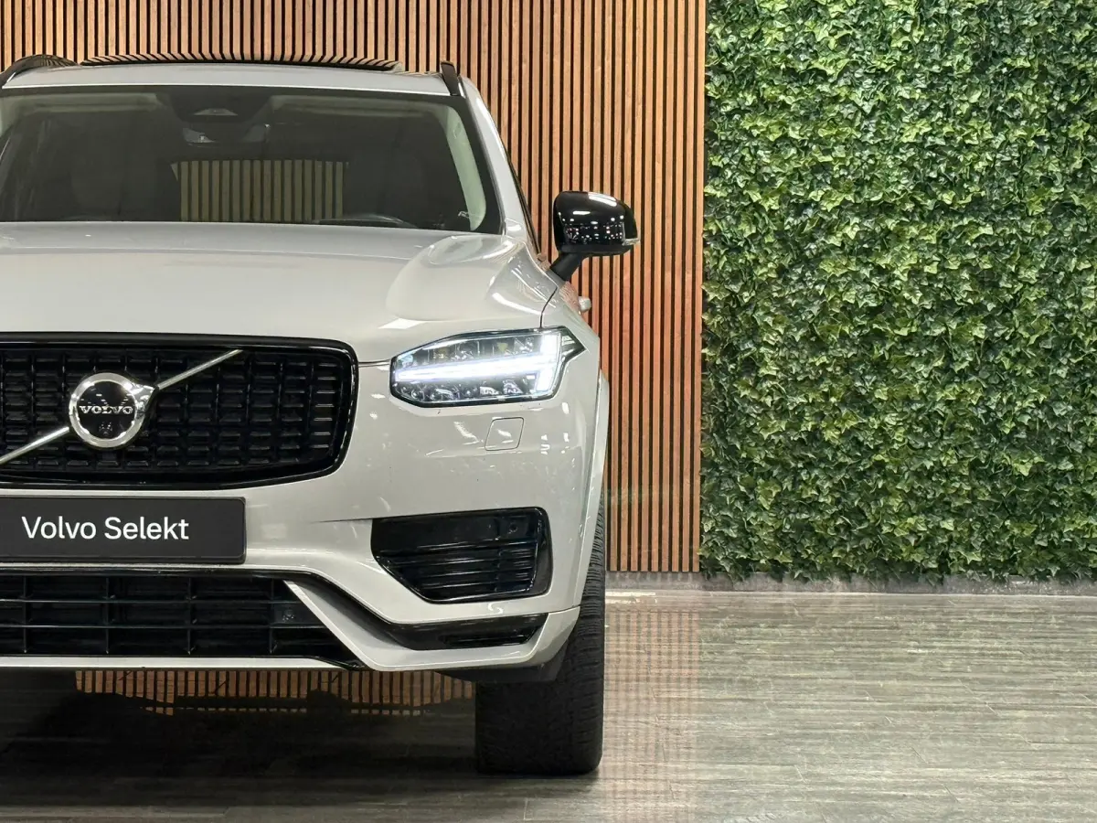 T8 AWD Recharge Ultra Ultimate Dark | Trekhaak | Stoelventilatie | 360 Camera | Head-Up Display | Harman Kardon | 455pk | Stoelmassage | Adaptieve Cruise Control | Stoelverwarming voor+achte