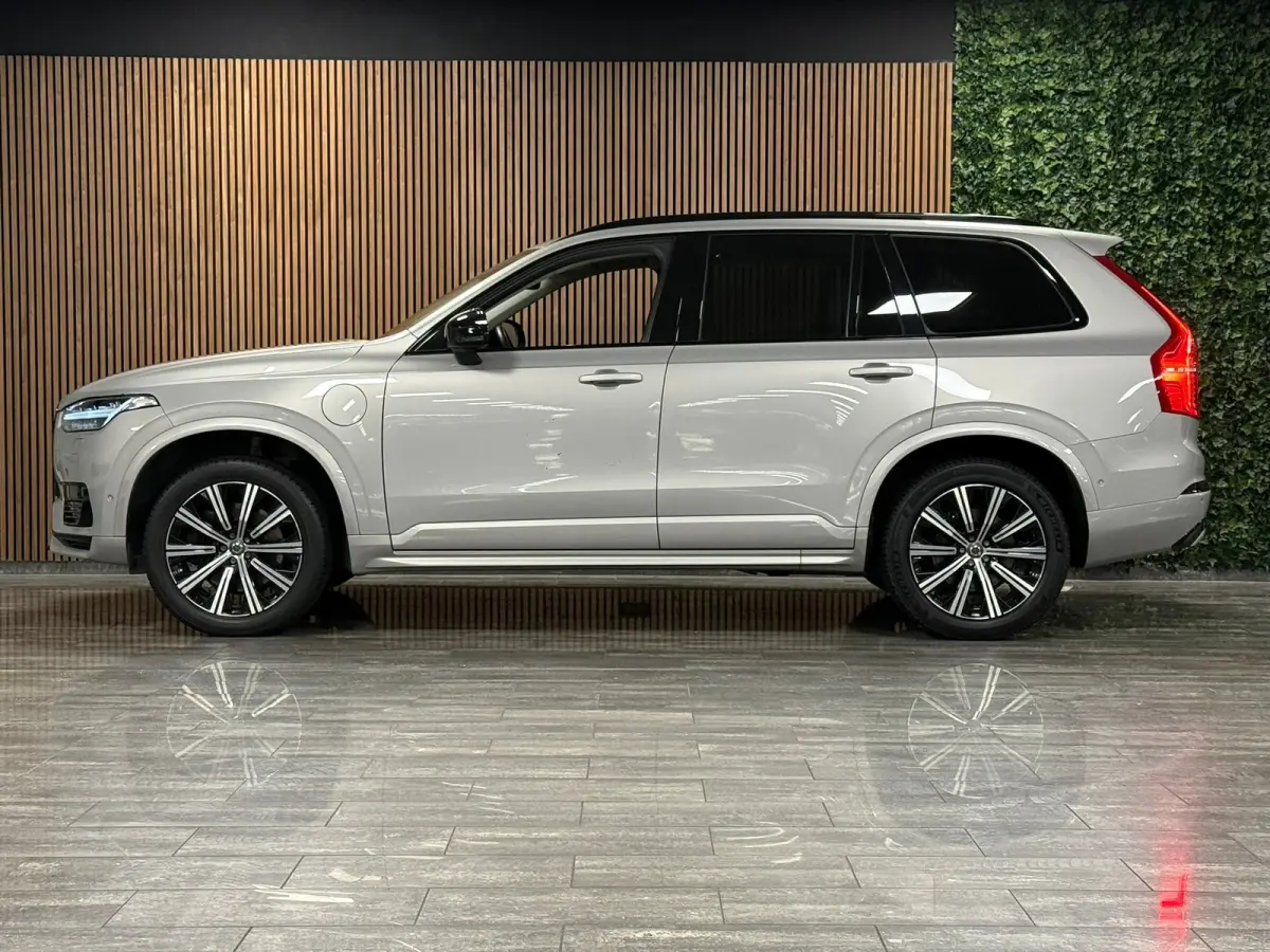 T8 AWD Recharge Ultra Ultimate Dark | Trekhaak | Stoelventilatie | 360 Camera | Head-Up Display | Harman Kardon | 455pk | Stoelmassage | Adaptieve Cruise Control | Stoelverwarming voor+achte