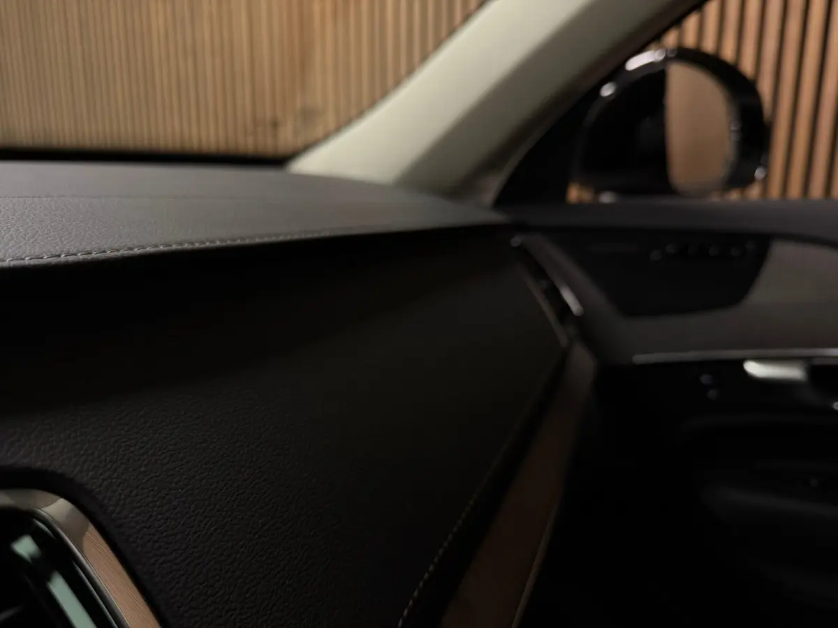 T8 AWD Recharge Ultra Ultimate Dark | Trekhaak | Stoelventilatie | 360 Camera | Head-Up Display | Harman Kardon | 455pk | Stoelmassage | Adaptieve Cruise Control | Stoelverwarming voor+achte