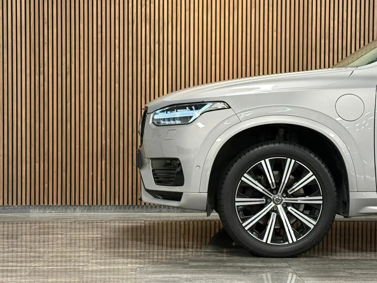 T8 AWD Recharge Ultra Ultimate Dark | Trekhaak | Stoelventilatie | 360 Camera | Head-Up Display | Harman Kardon | 455pk | Stoelmassage | Adaptieve Cruise Control | Stoelverwarming voor+achte